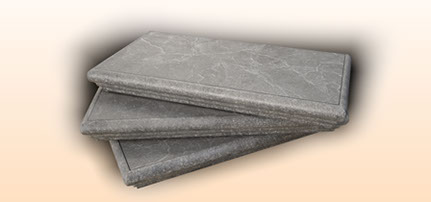 Gradino con toro incollato per rivestire le scale, prodotto esclusivamente con gres porcellanato rispondente alle norme ISO EN 14400